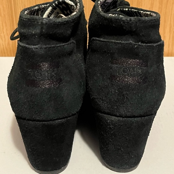 Toms Women's Black Suede Desert Wedges - Picture 4 of 12